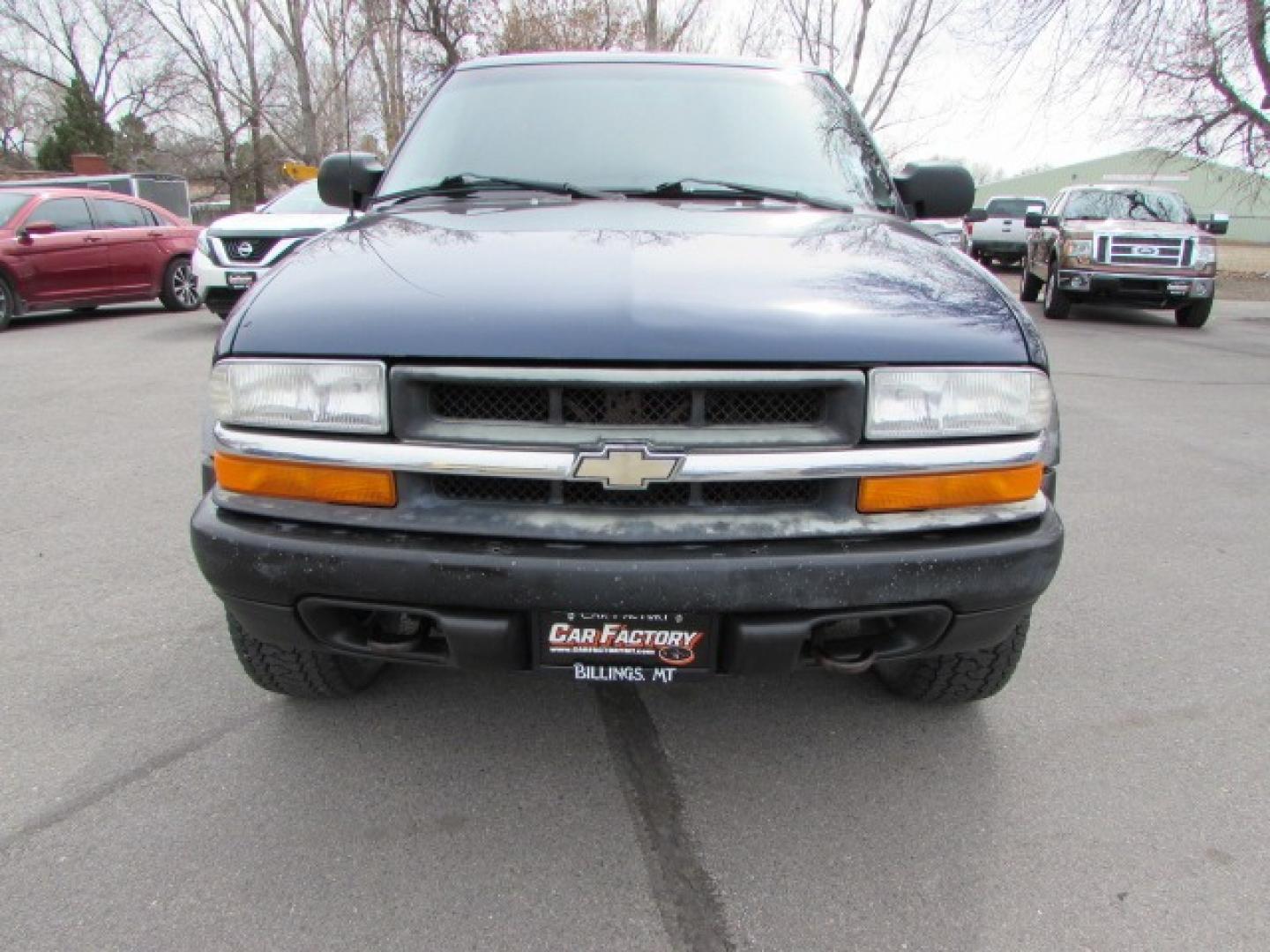 2000 Blue /Gray Chevrolet S10 Pickup LS ZR2 (1GCCT19W0Y8) with an V6 engine, 4 speed automatic transmission, located at 4562 State Avenue, Billings, MT, 59101, (406) 896-9833, 45.769516, -108.526772 - Photo#5